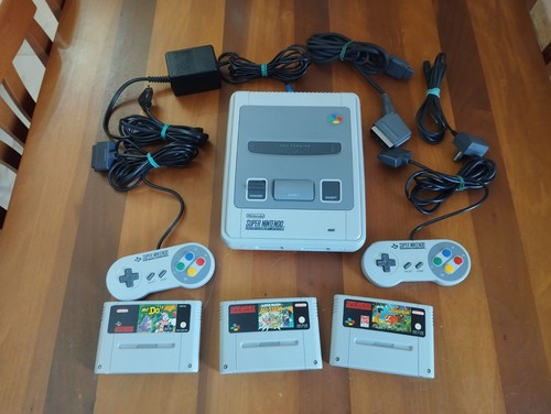 Super nintendo console - super,